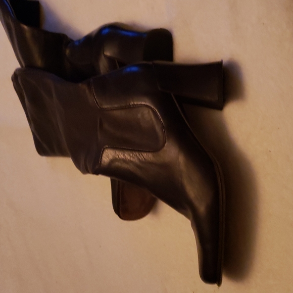 Prada - Picture 7 of 7